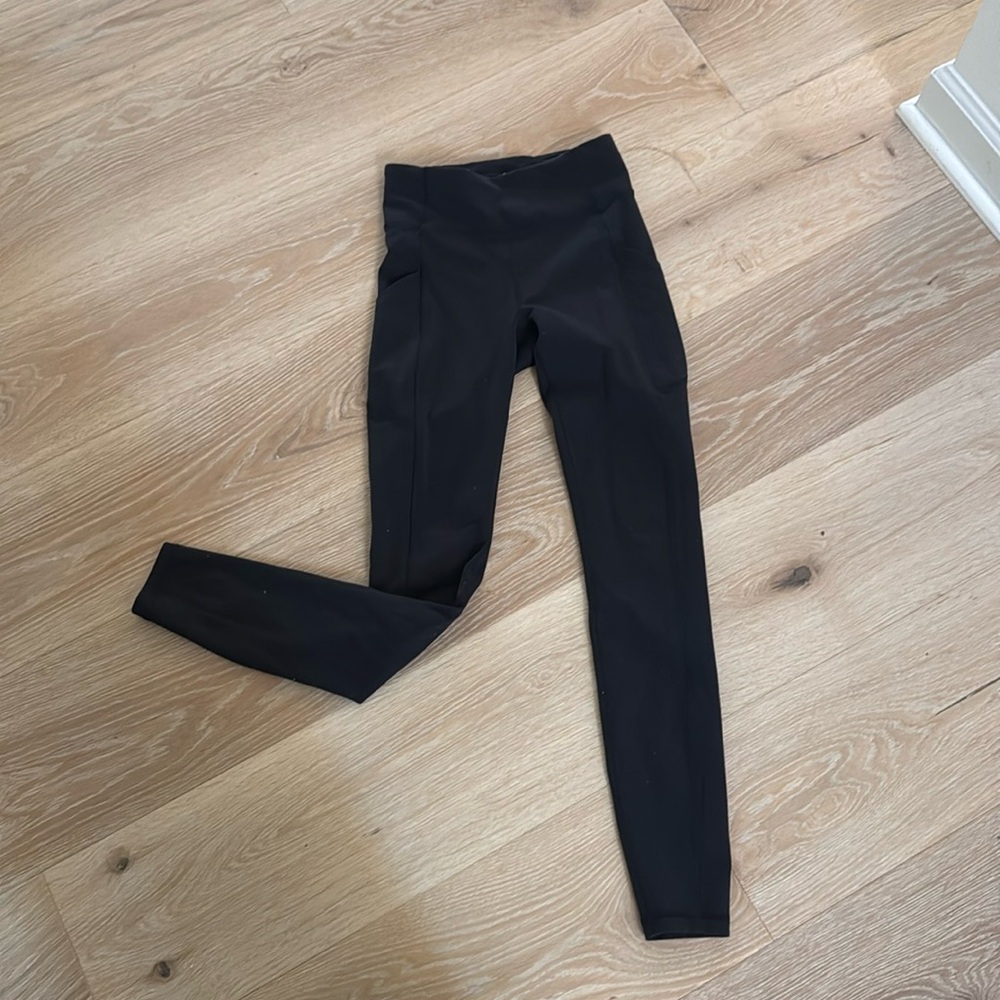 Lululemon black leggings size 4